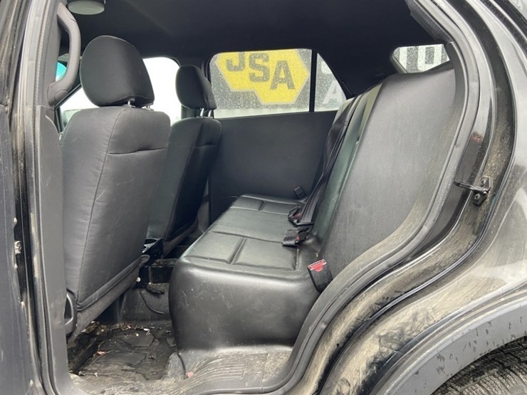 2014-ford-explorer-image-23