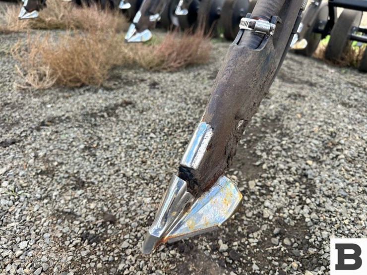 john-deere-1830-image-42