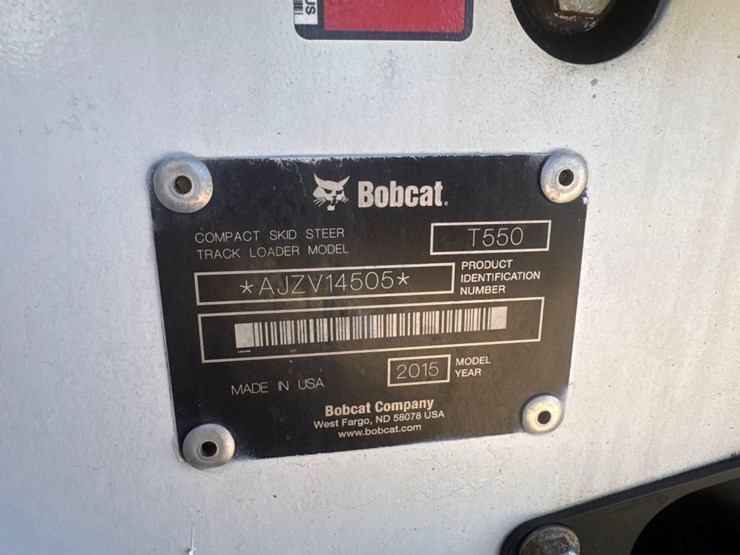 2015-bobcat-t550-image-16
