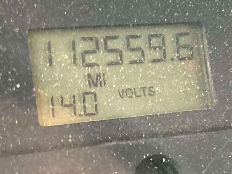 2015-freightliner-m2-106-image-6