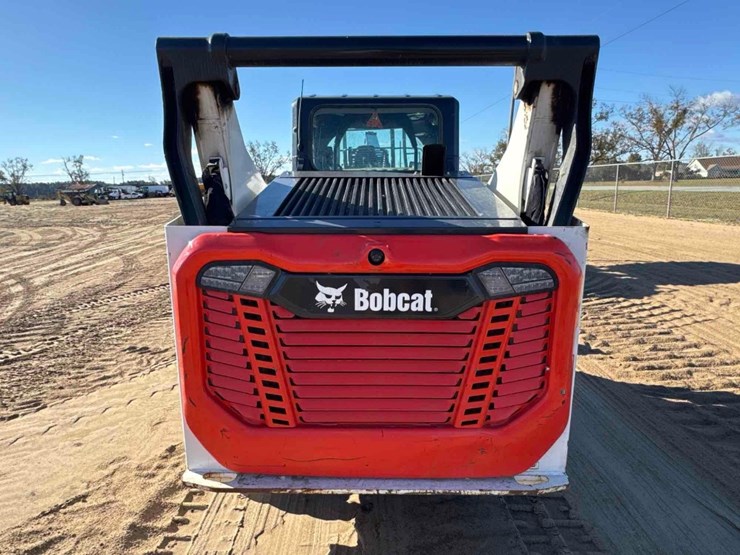 2024-bobcat-t76-image-3