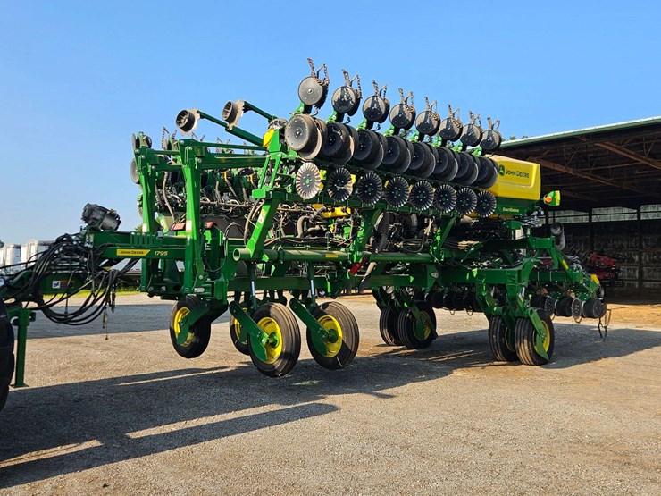 2024-john-deere-1795-image-1
