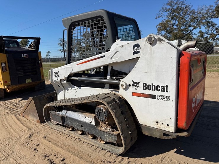 2015-bobcat-t550-image-8