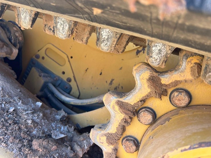 2020-caterpillar-259d3-image-21