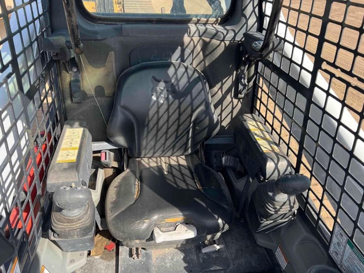 2017-bobcat-s770-image-23