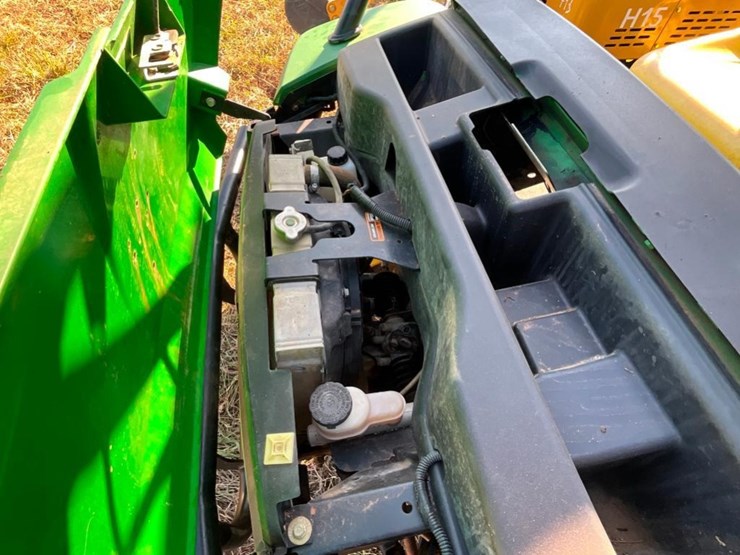 john-deere-gator-hpx-image-17