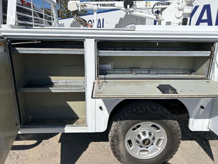 2019-chevrolet-silverado-2500hd-image-19