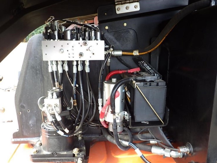 2016-jlg-400s-image-22