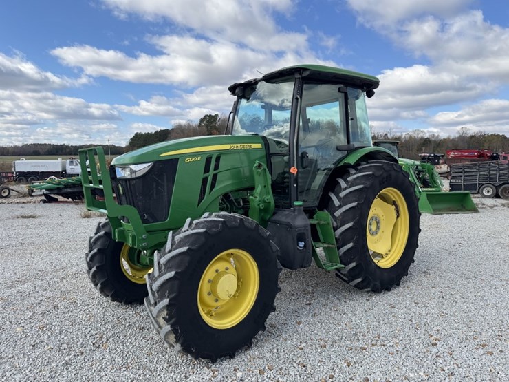 john-deere-6120e-image-1