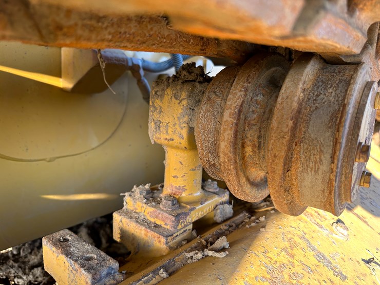 caterpillar-d5k2-image-14