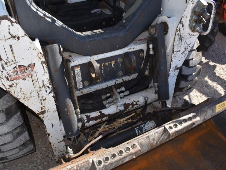 bobcat-s550-image-4