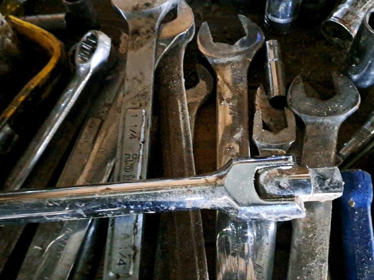 #316-•-wrenches,-tools-and-parts-image-9