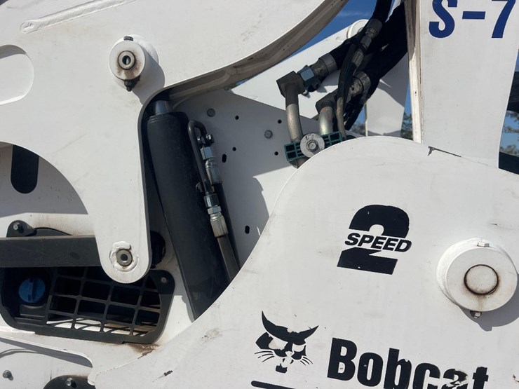 2022-bobcat-s770-image-19