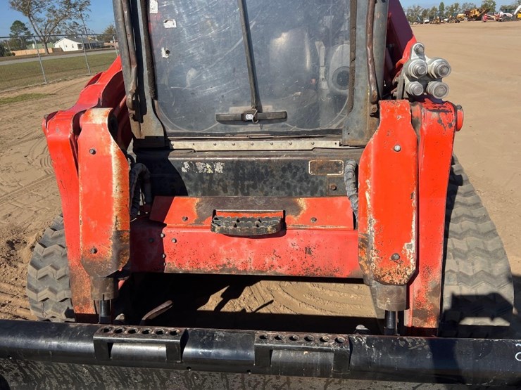 2011-kubota-svl90-2-image-18