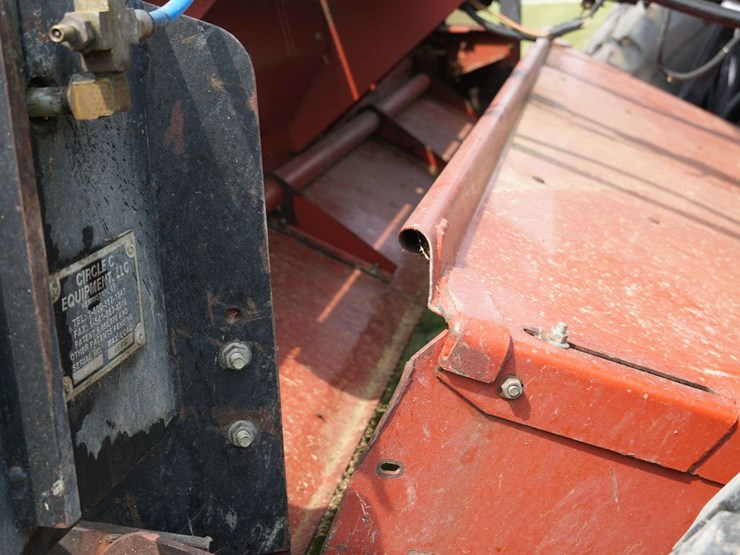 hesston-8550s-self-propelled-mower-conditioner-image-42