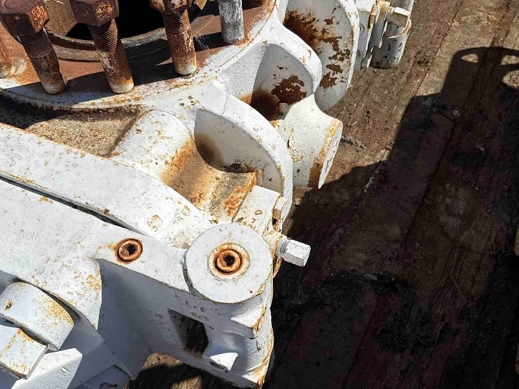 13-5/8-single-ram-bop-image-5