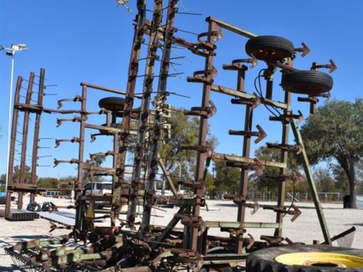 john-deere-1010-image-3