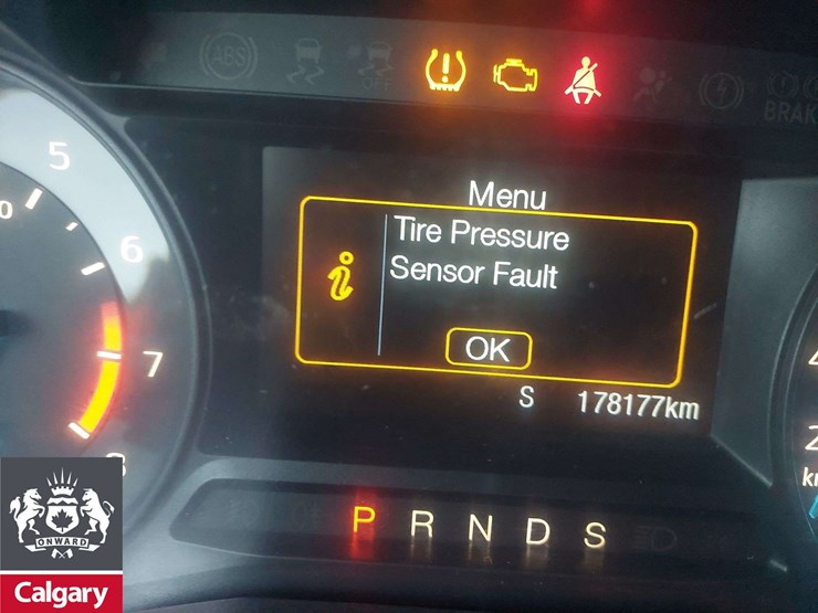 2017-ford-explorer-image-19