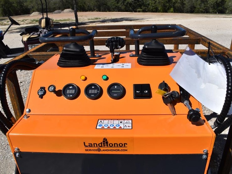 landhero-ht380-mini-skid-steer-(serial-#-7114001)-(k)-image-5