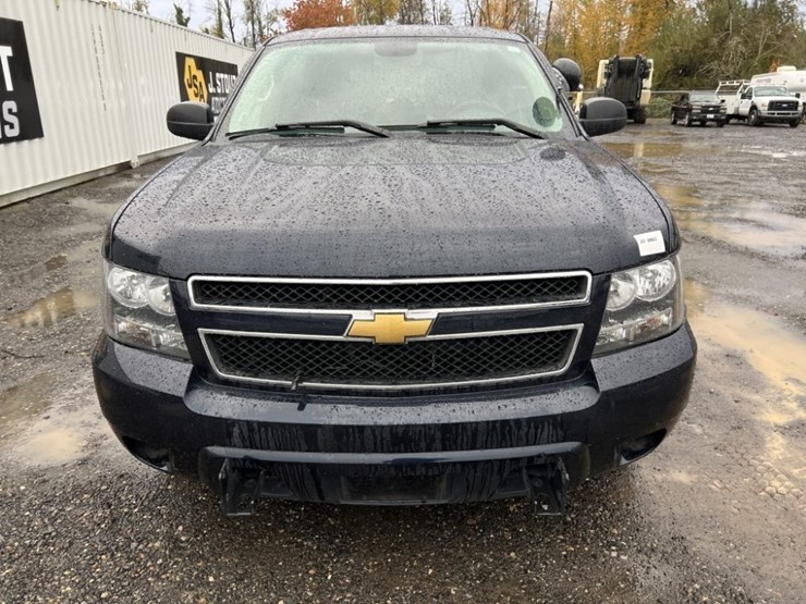 2014-chevrolet-tahoe-image-8