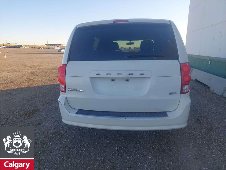 2012-dodge-grand-caravan-image-5