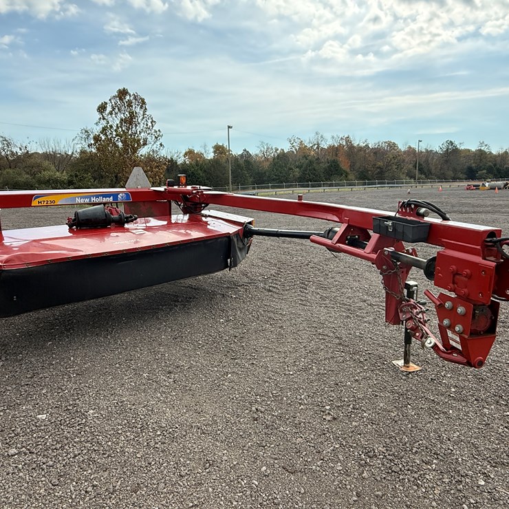 NEW HOLLAND H7230