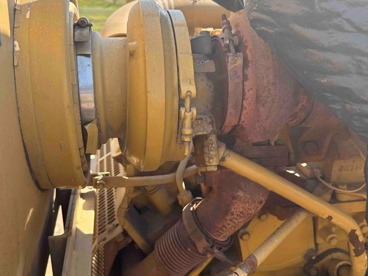 2001-caterpillar-3412-image-16