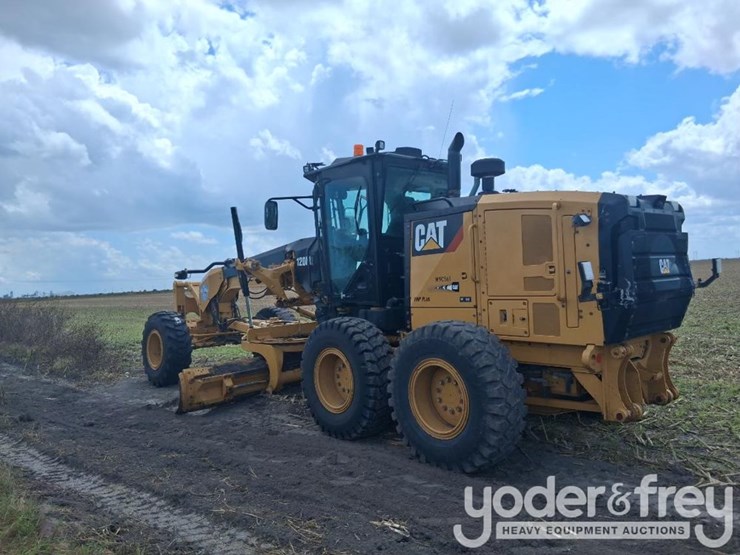 2016-caterpillar-120m2-image-2