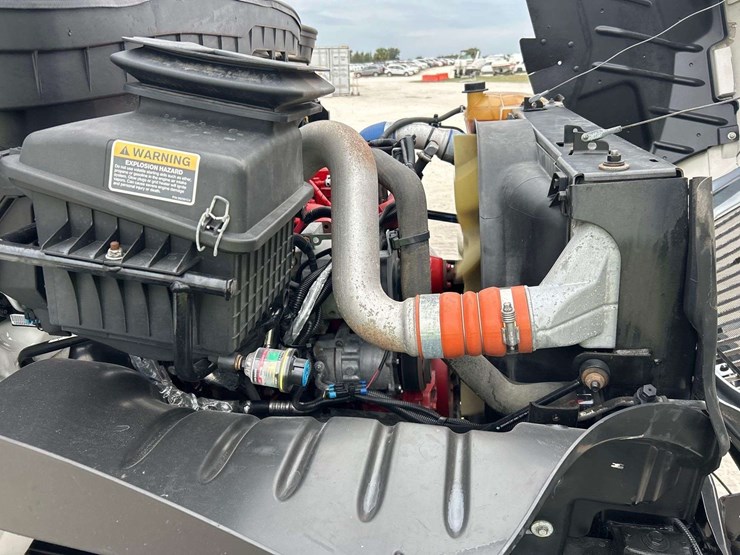 2018-international-durastar-4300-image-9