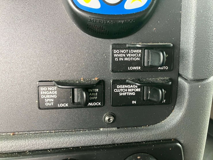 2013-freightliner-cascadia-image-33