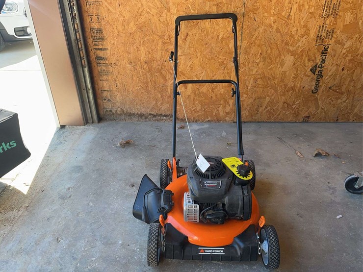 yard-force-push-mower-&-image-2