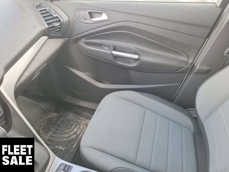 2016-ford-escape-image-17