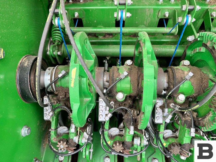 john-deere-l341-image-61