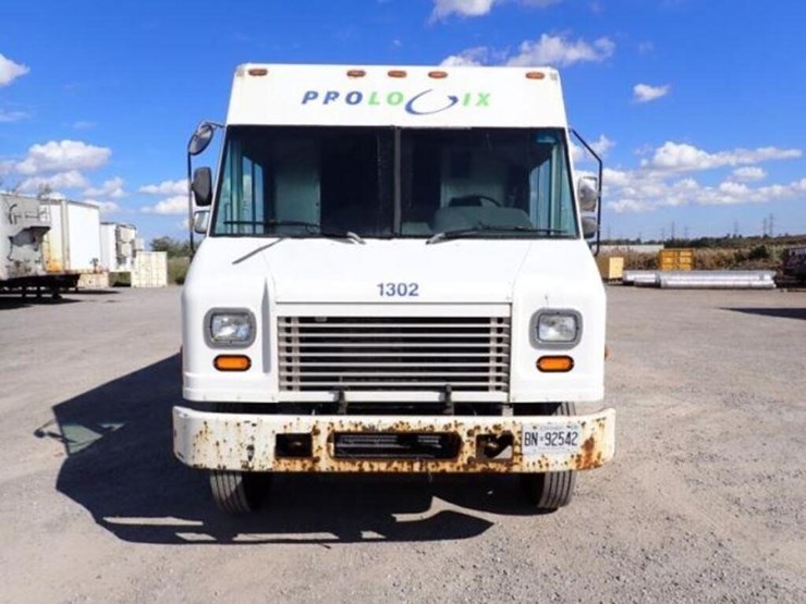 2013-freightliner-mt55-image-2