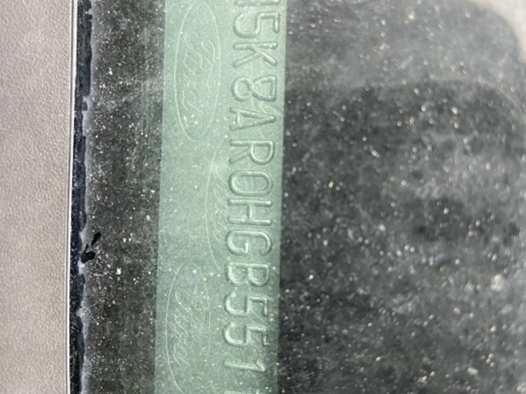 2017-ford-explorer-image-11