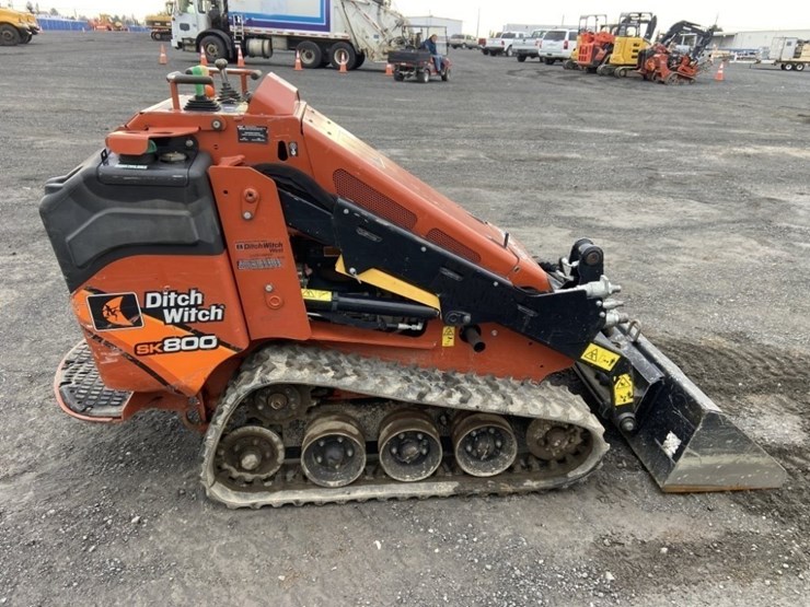2020-ditch-witch-sk800-image-6