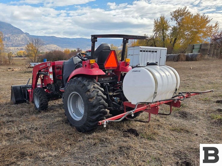 2021-mahindra-1640-image-7