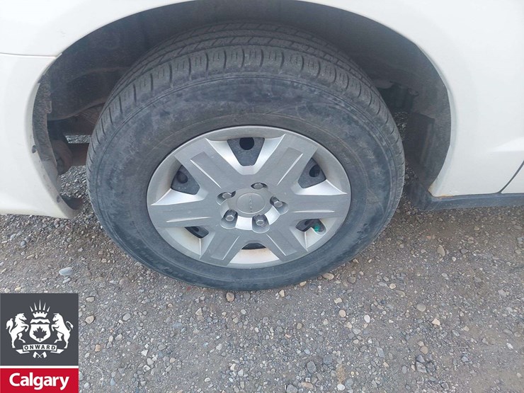 2012-dodge-grand-caravan-image-10