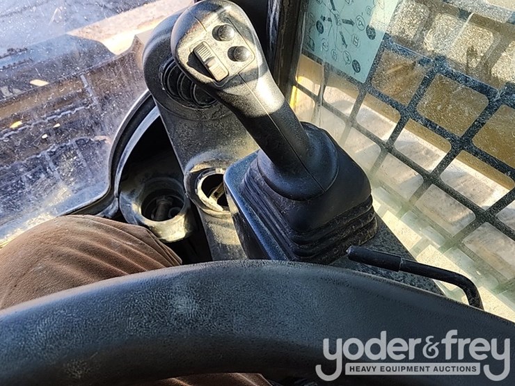 2021-caterpillar-289d3-image-26