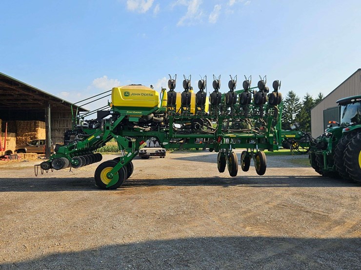 2024-john-deere-1795-image-21