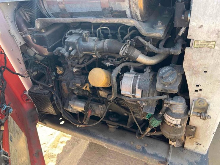 2017-bobcat-s770-image-22