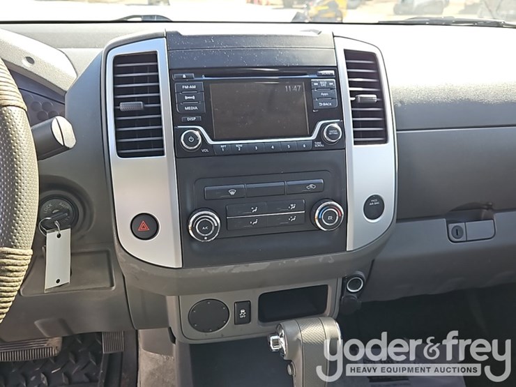 2016-nissan-frontier-image-24