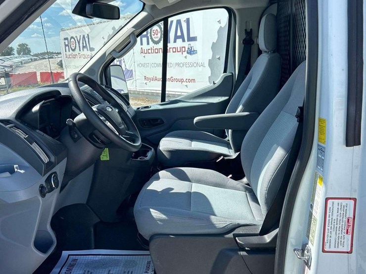 2017-ford-transit-image-25