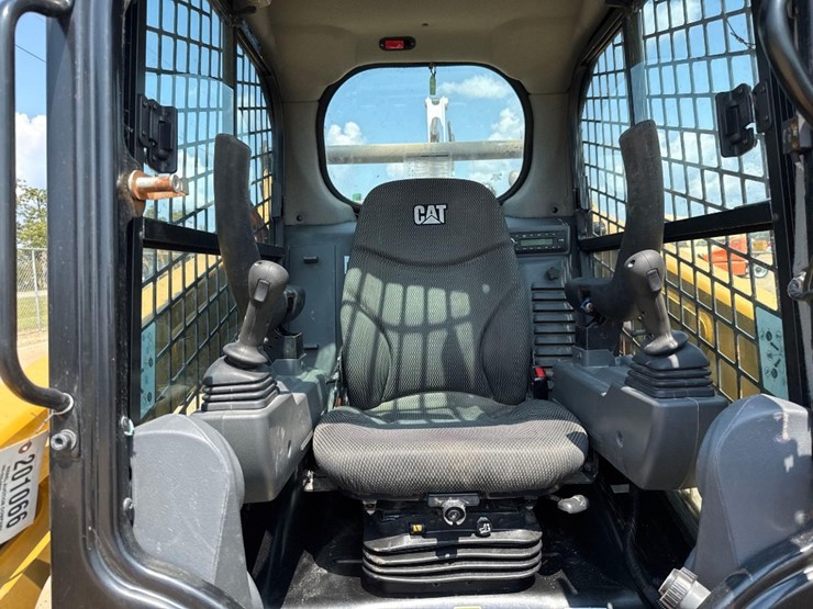 2024-caterpillar-242d3-image-20