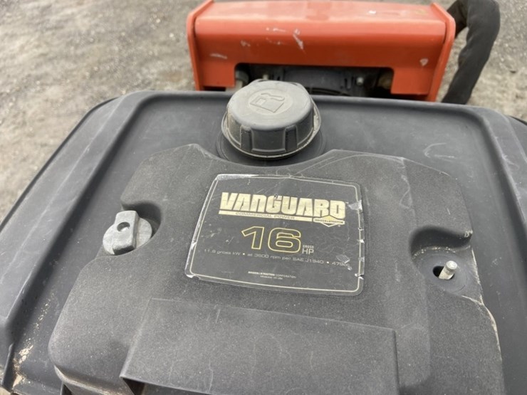 2017-ditch-witch-c16x-image-25