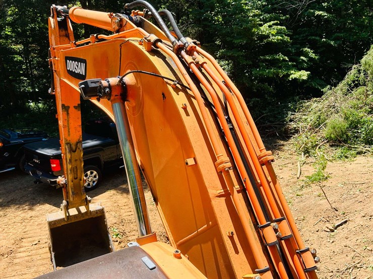 2010-doosan-dx180-lc-image-69