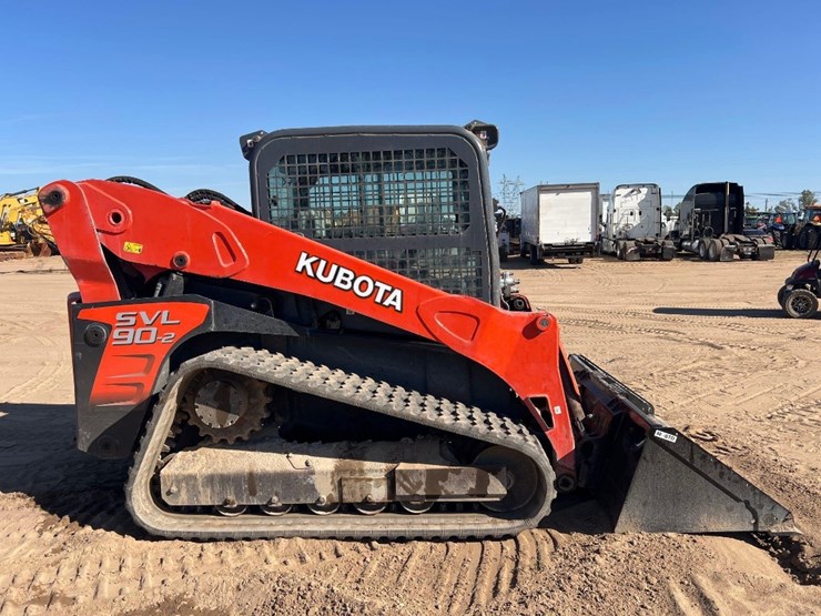 2011-kubota-svl90-2-image-4