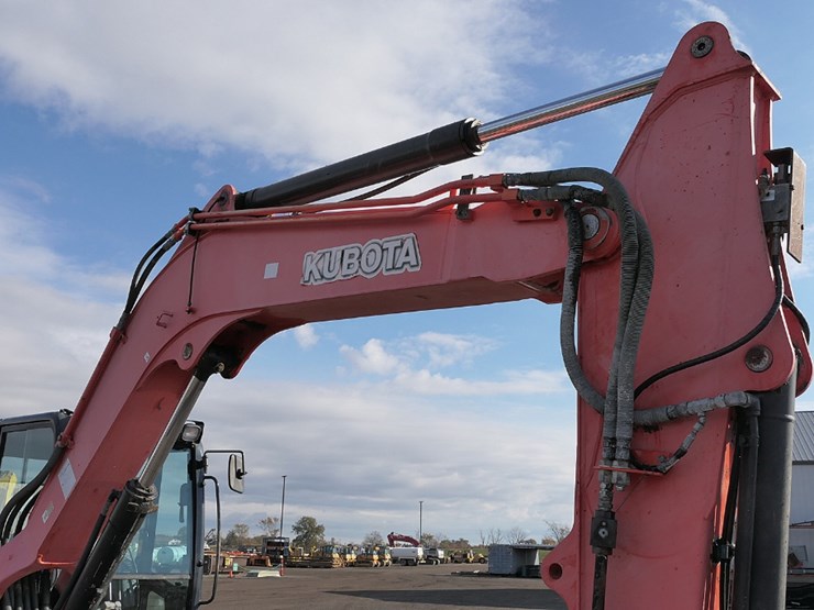 2017-kubota-kx080-image-10