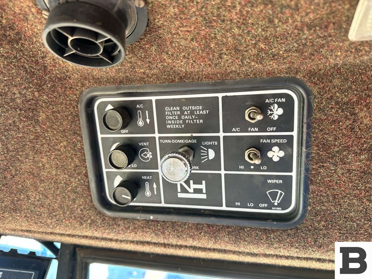 1995-new-holland-2550-image-72