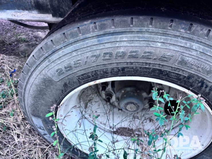 2004-magnolia-trailer-image-31